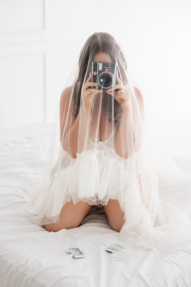 Soft & Romantic Bridal Boudoir Inspiration